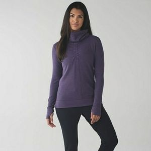 Lululemon women's in a cinch reversible mock neck long sleeve pullover s…